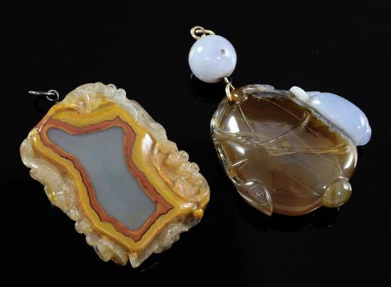 Two Chinese chalcedony pendants, 19th/20th century, 5.8cm